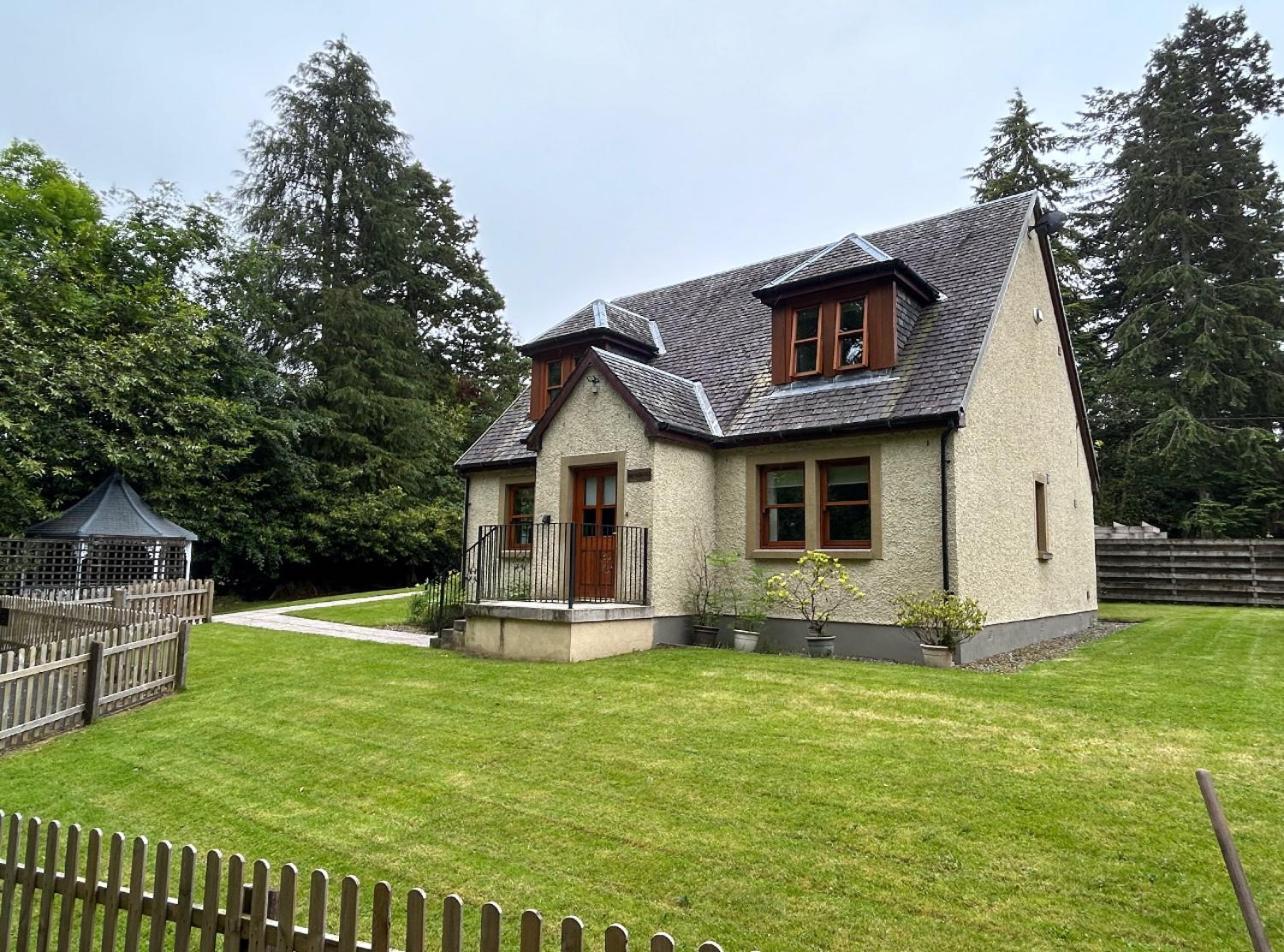 Bonnie Banks Cottage Balloch Exterior photo